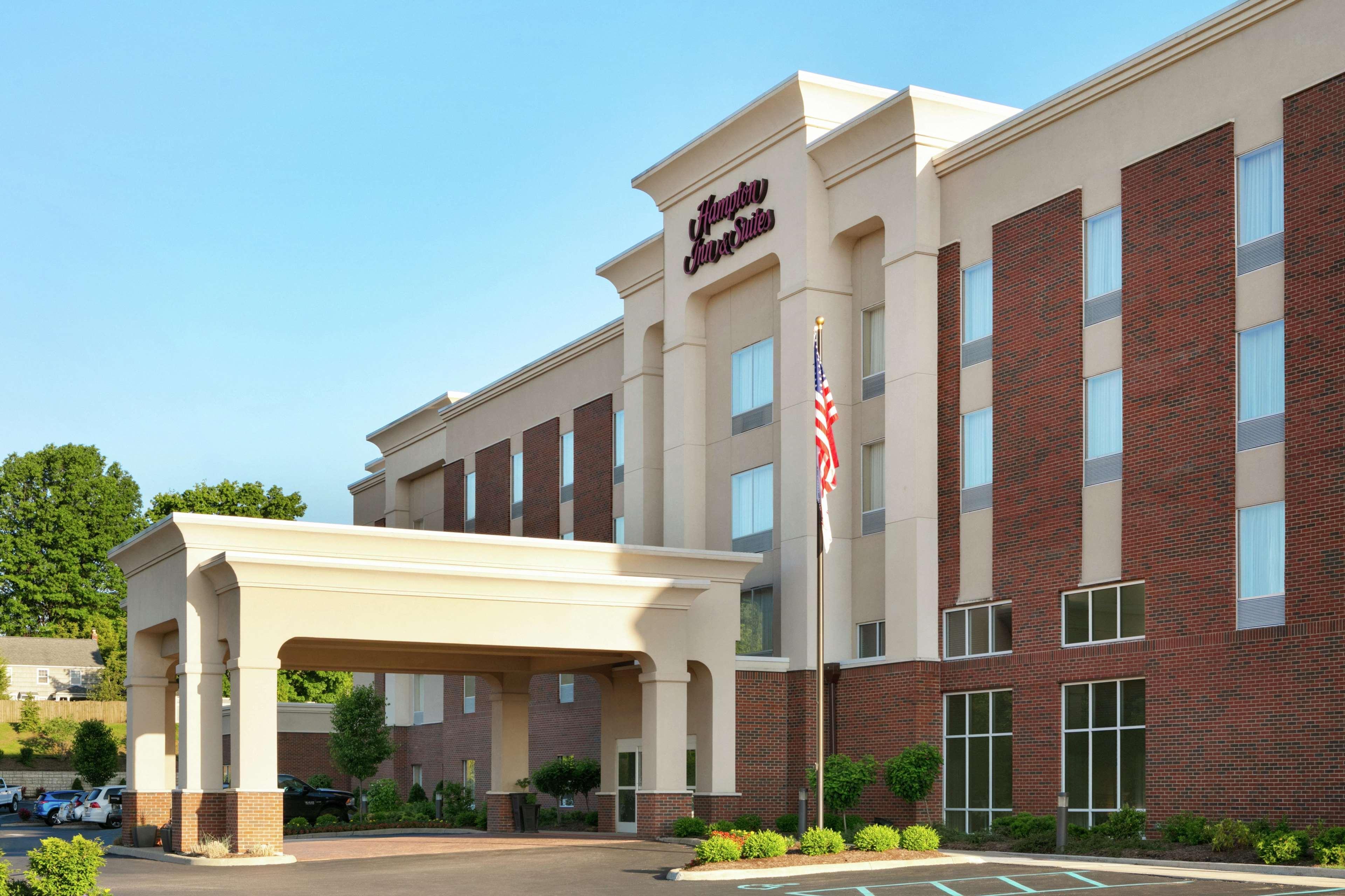 Hampton Inn And Suites Parkersburg Downtown Exterior photo